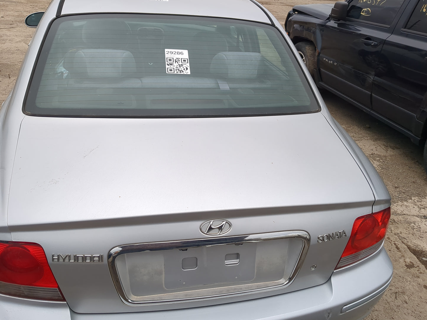2002-2005 Hyundai Sonata Trunk/decklid/hatch/tailgate Oem 1212019 - Oemusedautoparts1.com