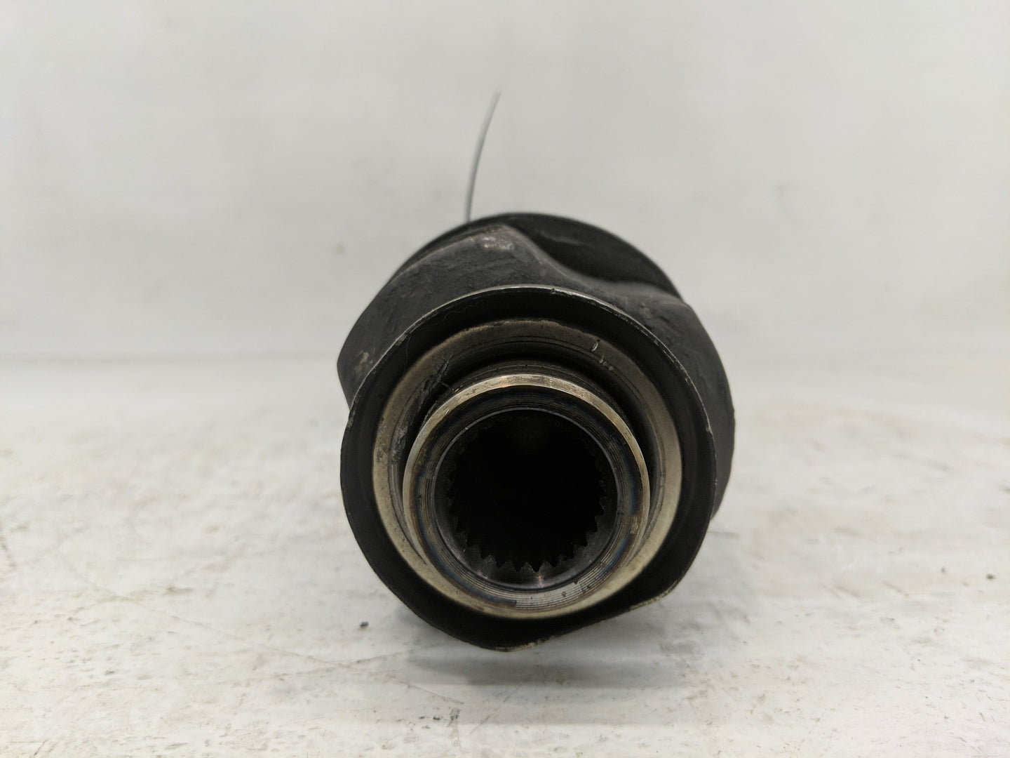 2003-2005 Hyundai Sonata Axle Shaft Front Driver Cv C/v - Oemusedautoparts1.com