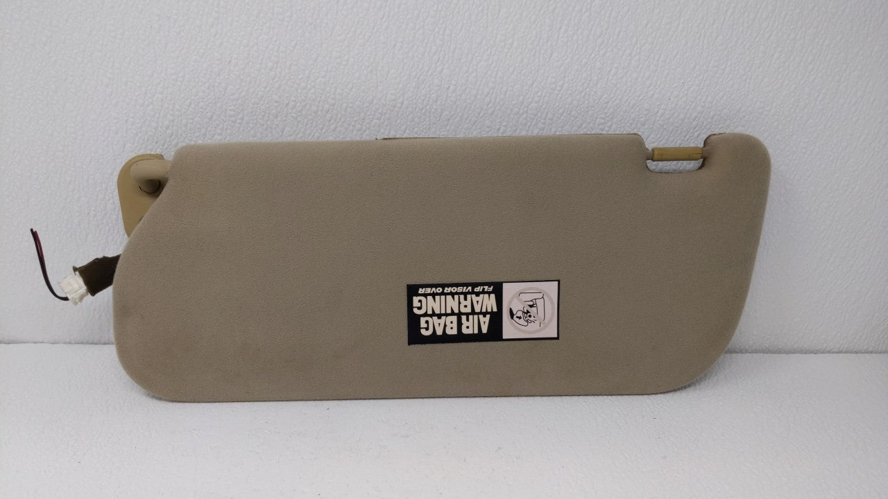 2002-2005 Hyundai Sonata Sun Visor Shade Replacement Passenger Right Mirror Fits Fits 2002 2003 2004 2005 OEM Used Auto Part