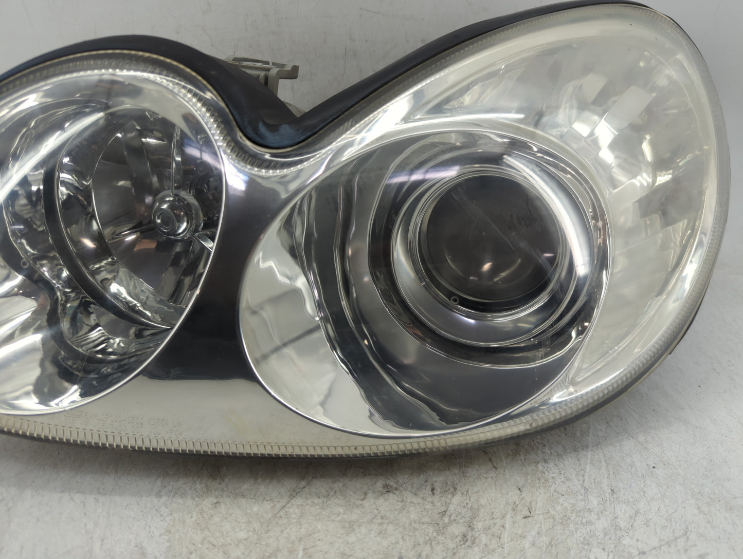 2002-2005 Hyundai Sonata Driver Left Oem Head Light Headlight Lamp - Oemusedautoparts1.com