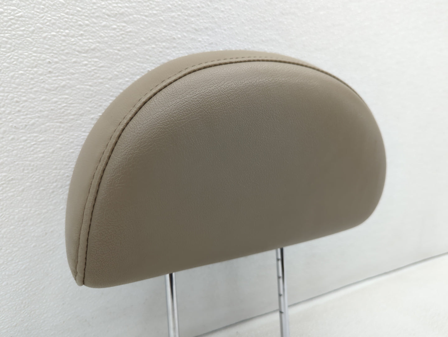 2002-2005 Hyundai Sonata Headrest Head Rest Rear Seat Fits Fits 2002 2003 2004 2005 OEM Used Auto Parts - Oemusedautoparts1.