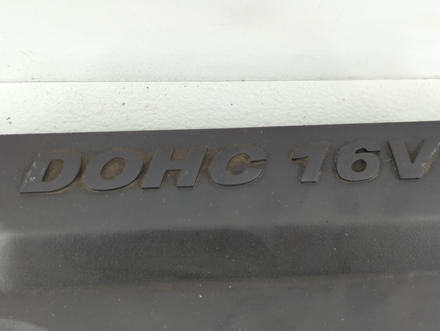 2004 Hyundai Sonata Engine Cover - Oemusedautoparts1.com