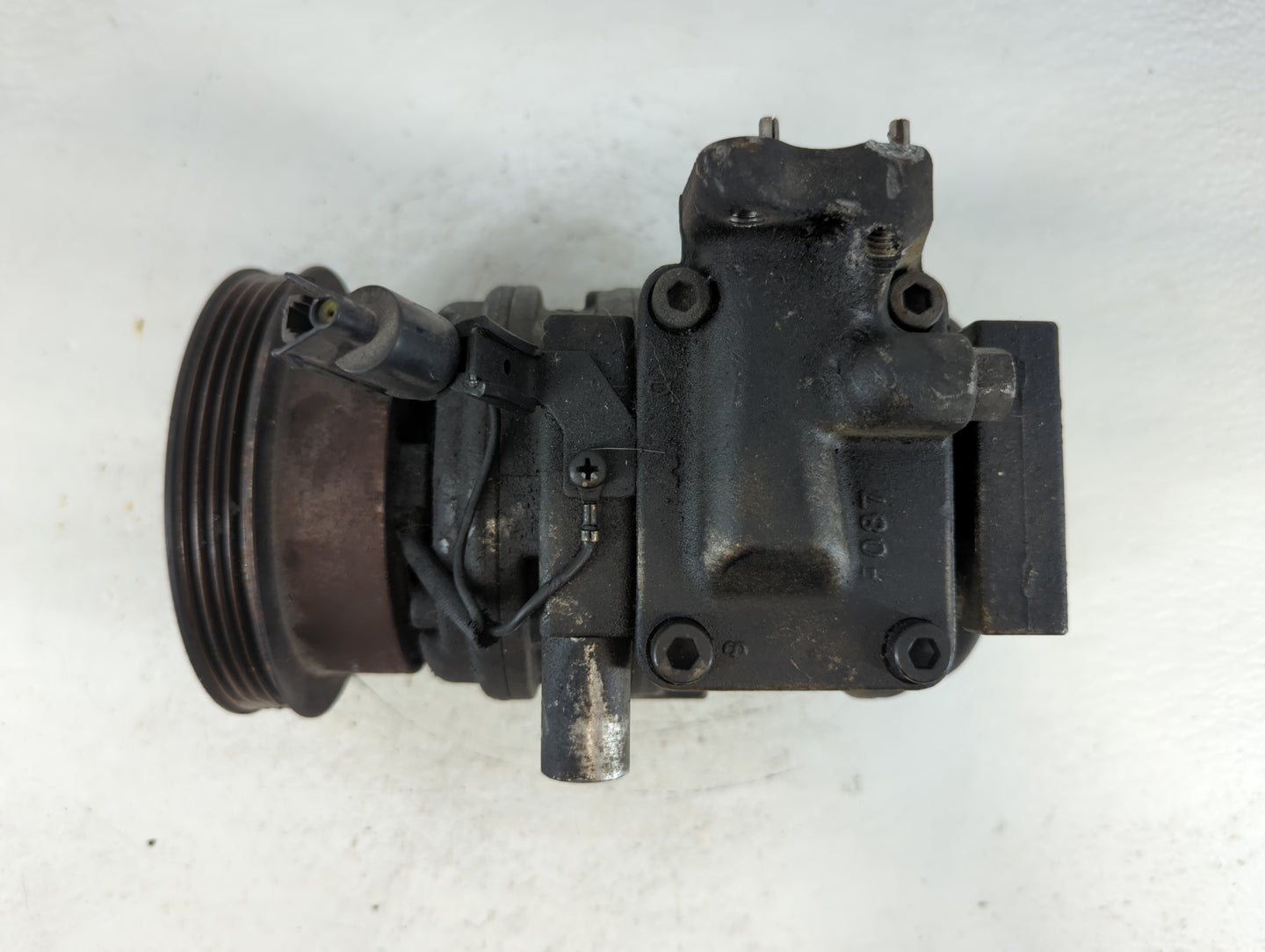 1999-2005 Hyundai Sonata Air Conditioning A/c Ac Compressor Oem - Oemusedautoparts1.com