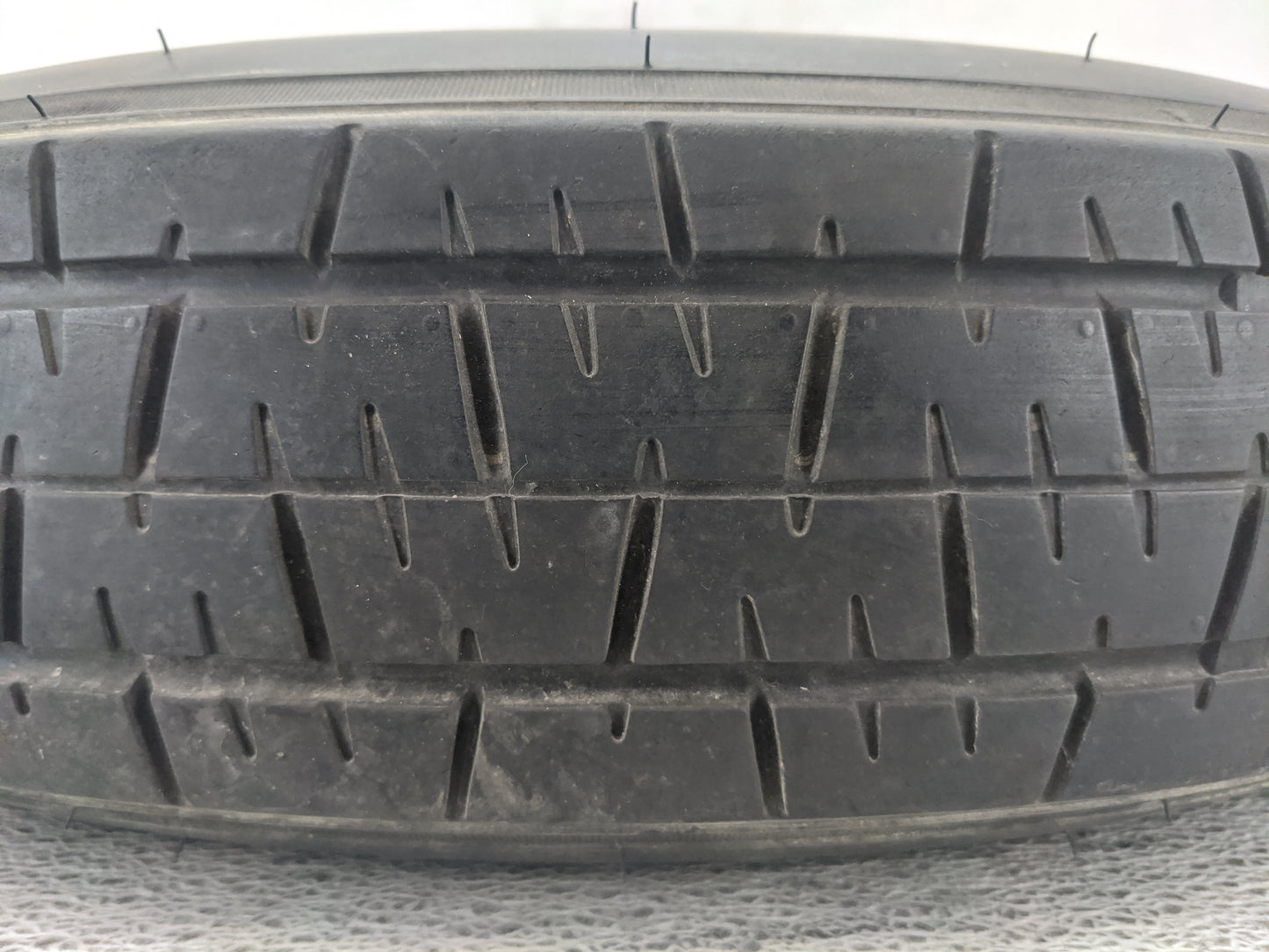 2004 Hyundai Tucson Spare Donut Tire Wheel Rim Oem 1420797 - Oemusedautoparts1.com