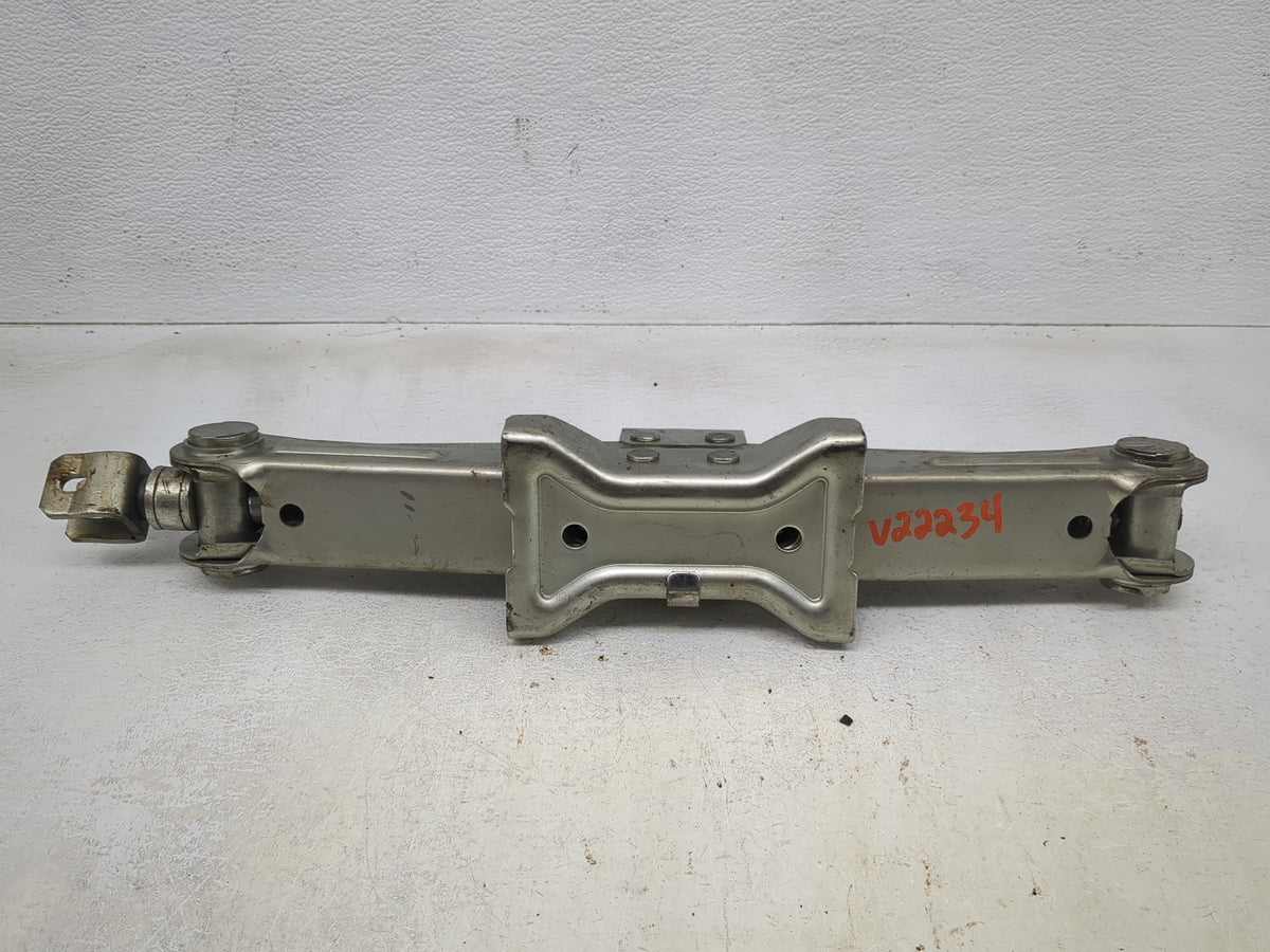 2004 Infiniti Fx Spare Scissor Car Jack - Oemusedautoparts1.com