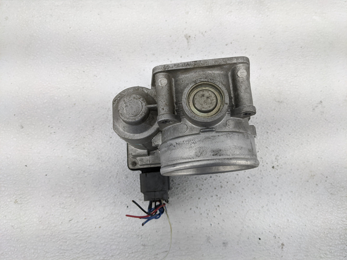 2003-2005 Infiniti Fx35 Throttle Body P/N:SERA576-01 Fits Fits 2002 2003 2004 2005 2006 OEM Used Auto Parts - Oemusedautopar