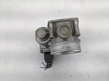 2003-2005 Infiniti Fx35 Throttle Body P/N:SERA576-01 Fits Fits 2002 2003 2004 2005 2006 OEM Used Auto Parts
