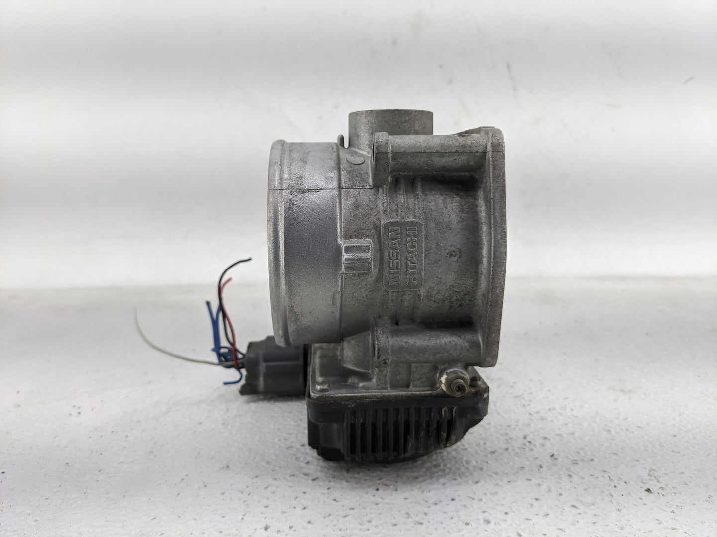 2003-2005 Infiniti Fx35 Throttle Body P/N:SERA576-01 Fits Fits 2002 2003 2004 2005 2006 OEM Used Auto Parts - Oemusedautopar