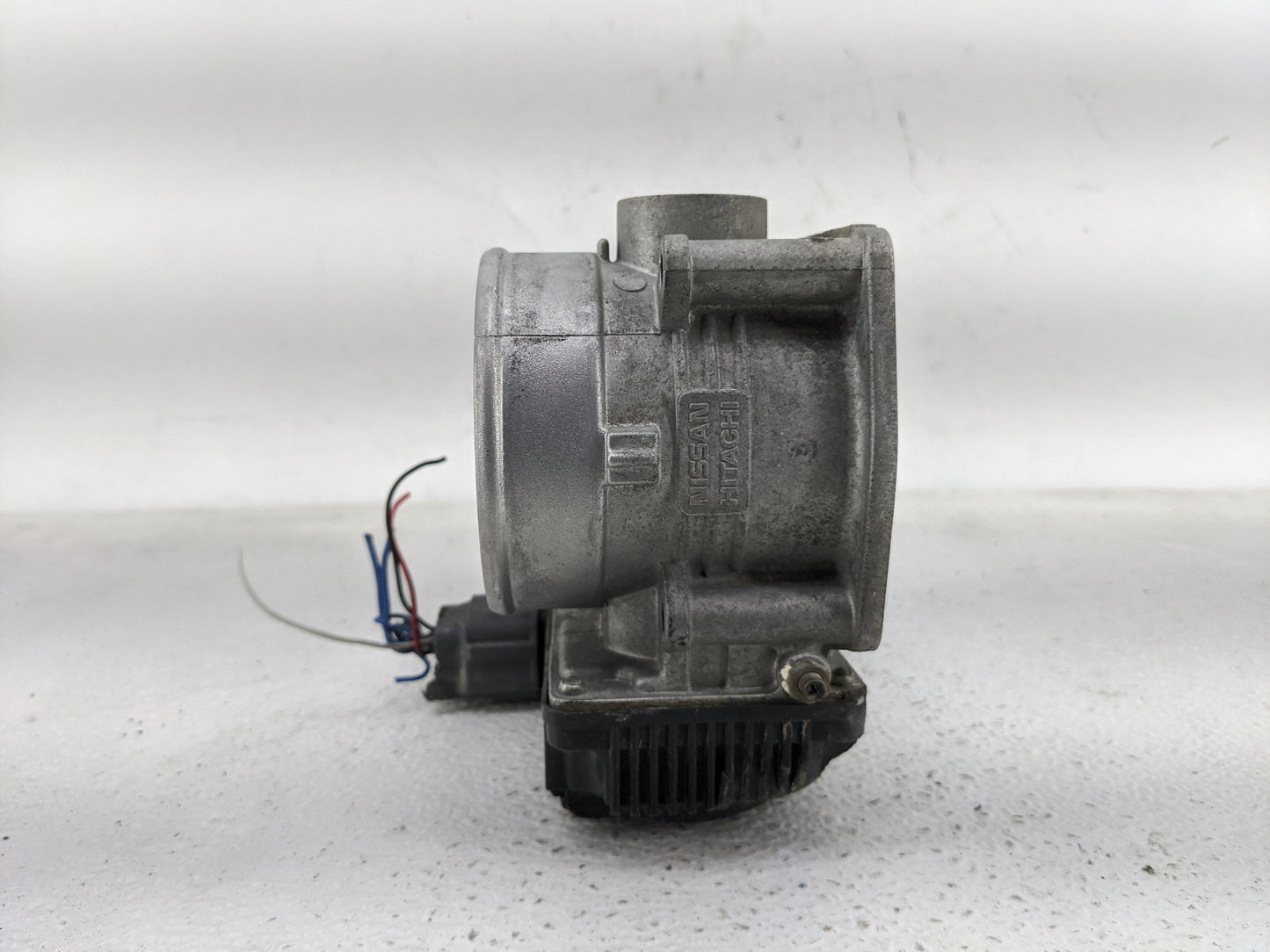 2003-2005 Infiniti Fx35 Throttle Body P/N:SERA576-01 Fits Fits 2002 2003 2004 2005 2006 OEM Used Auto Parts - Oemusedautopar