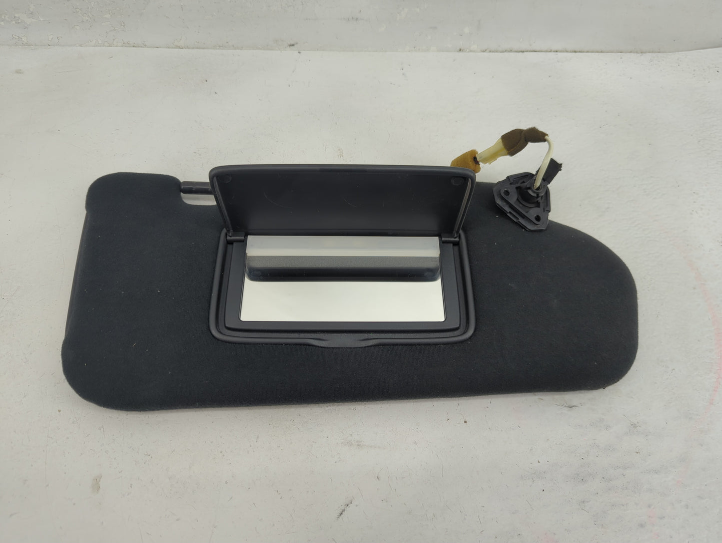 2004-2005 Infiniti Fx35 Sun Visor Shade Replacement Passenger Right Mirror Fits Fits 2004 2005 OEM Used Auto Parts - Oemused