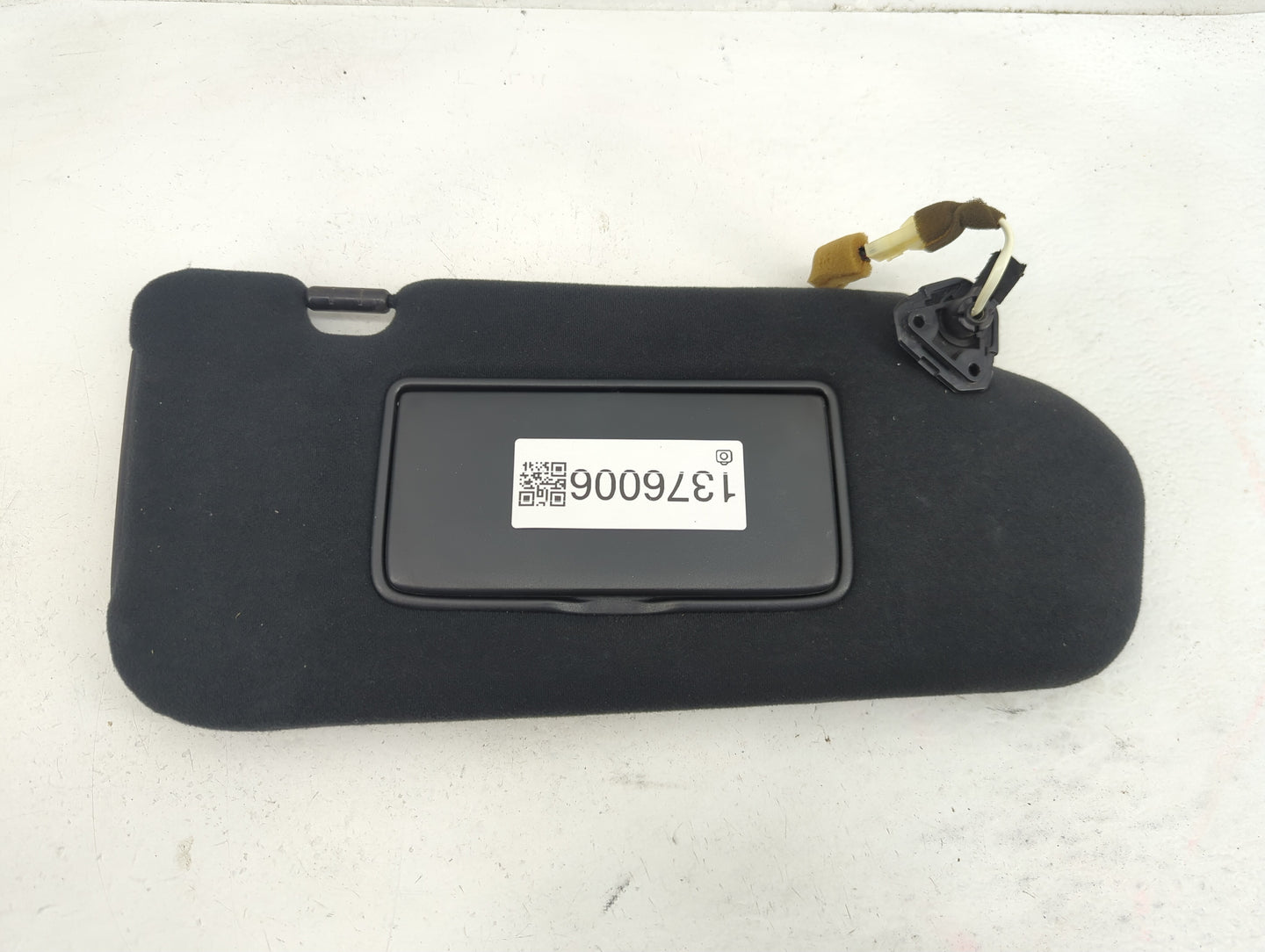 2004-2005 Infiniti Fx35 Sun Visor Shade Replacement Passenger Right Mirror Fits Fits 2004 2005 OEM Used Auto Parts - Oemused
