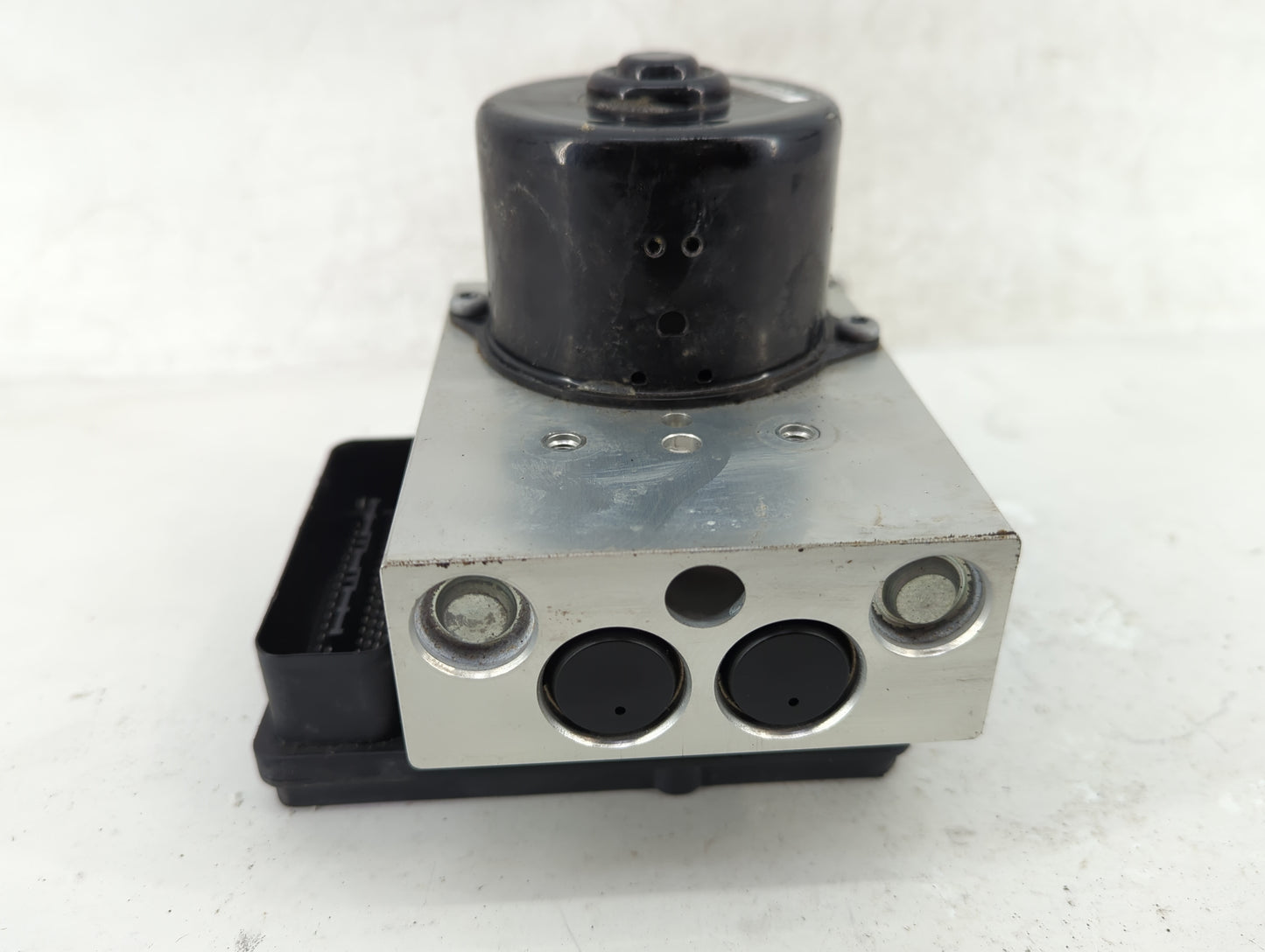 2004-2005 Infiniti Fx35 ABS Pump Control Module Replacement P/N:47660-CG715 Fits Fits 2004 2005 OEM Used Auto Parts - Oemuse