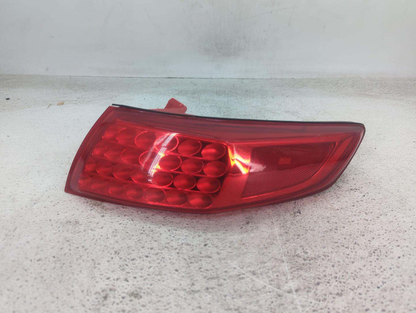 2003-2008 Infiniti Fx35 Tail Light Assembly Passenger Right OEM Fits Fits 2003 2004 2005 2006 2007 2008 OEM Used Auto Parts 
