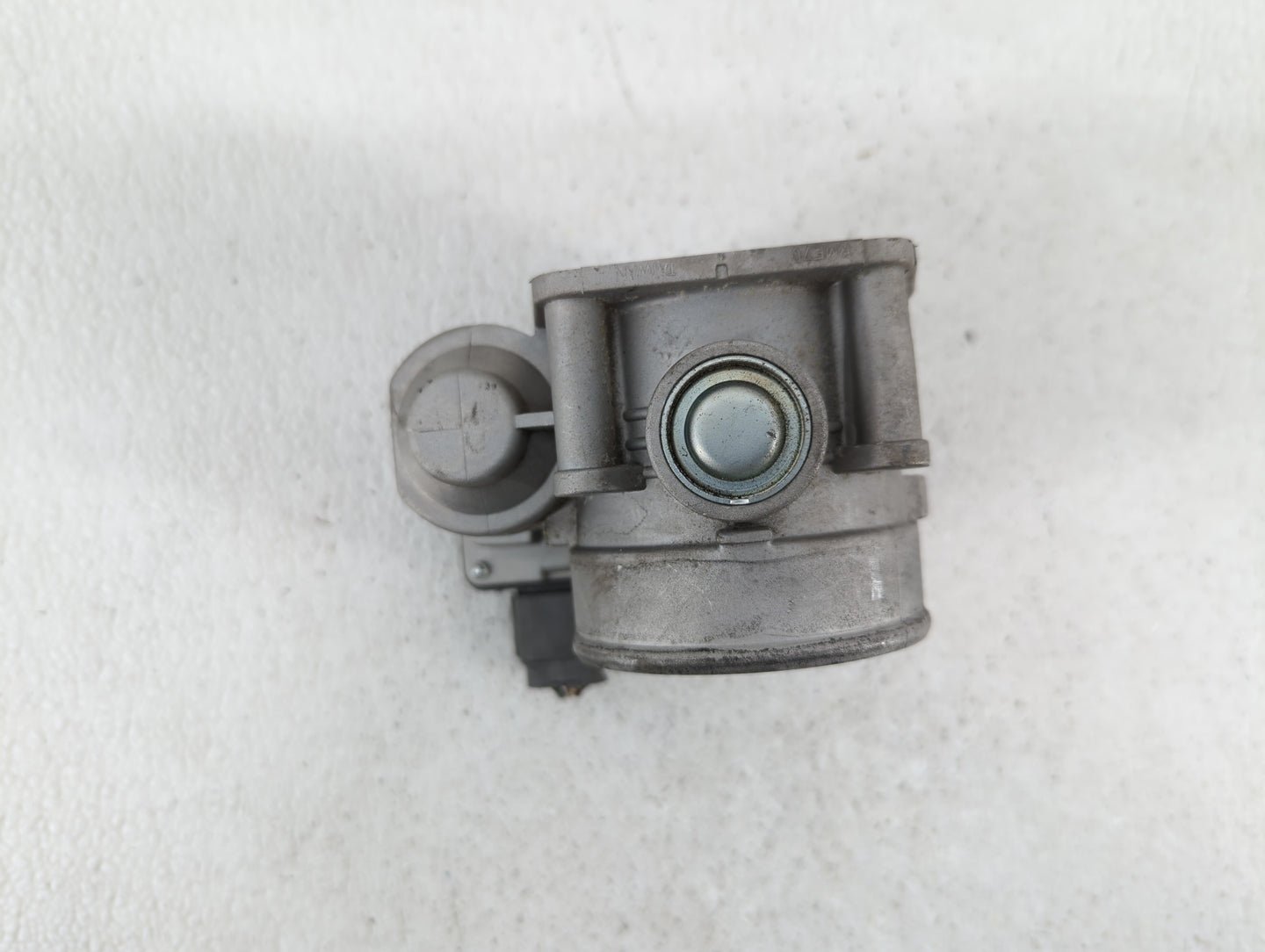 2003-2005 Infiniti Fx35 Throttle Body P/N:RME70-04 A576-01, RME70 Fits Fits 2002 2003 2004 2005 2006 OEM Used Auto Parts - O