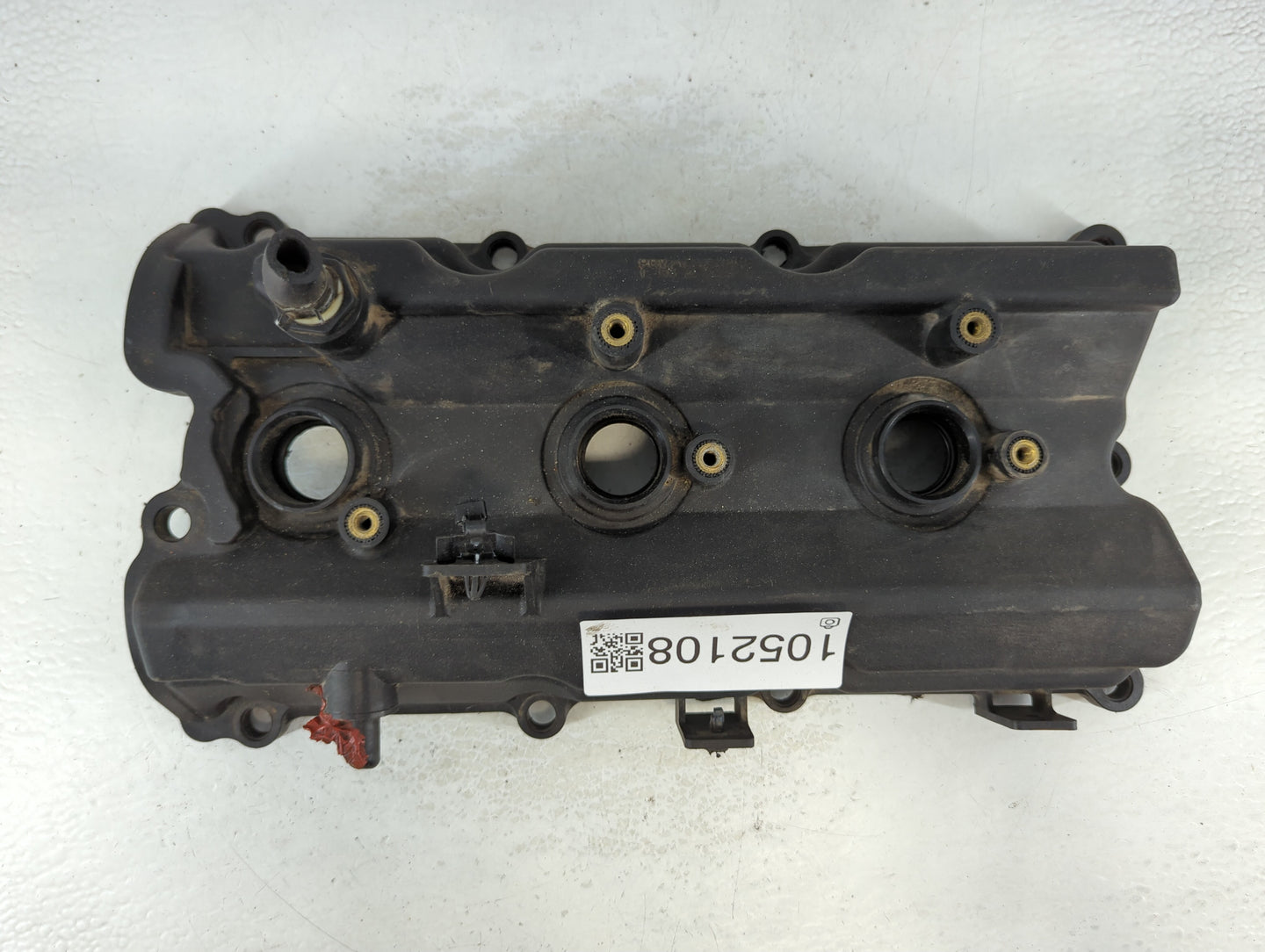 2004 Infiniti G35 Driver Left Cylinder Head Valve Cover P/N:Y2097-011 Fits OEM Used Auto Parts - Oemusedautoparts1.com