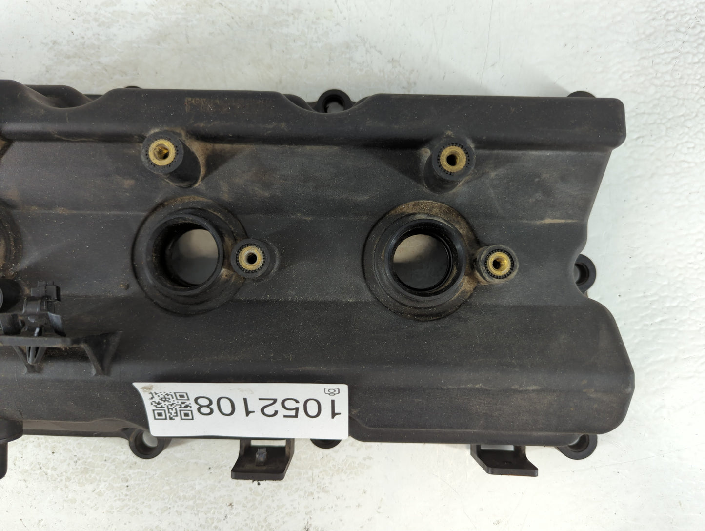 2004 Infiniti G35 Driver Left Cylinder Head Valve Cover P/N:Y2097-011 Fits OEM Used Auto Parts - Oemusedautoparts1.com