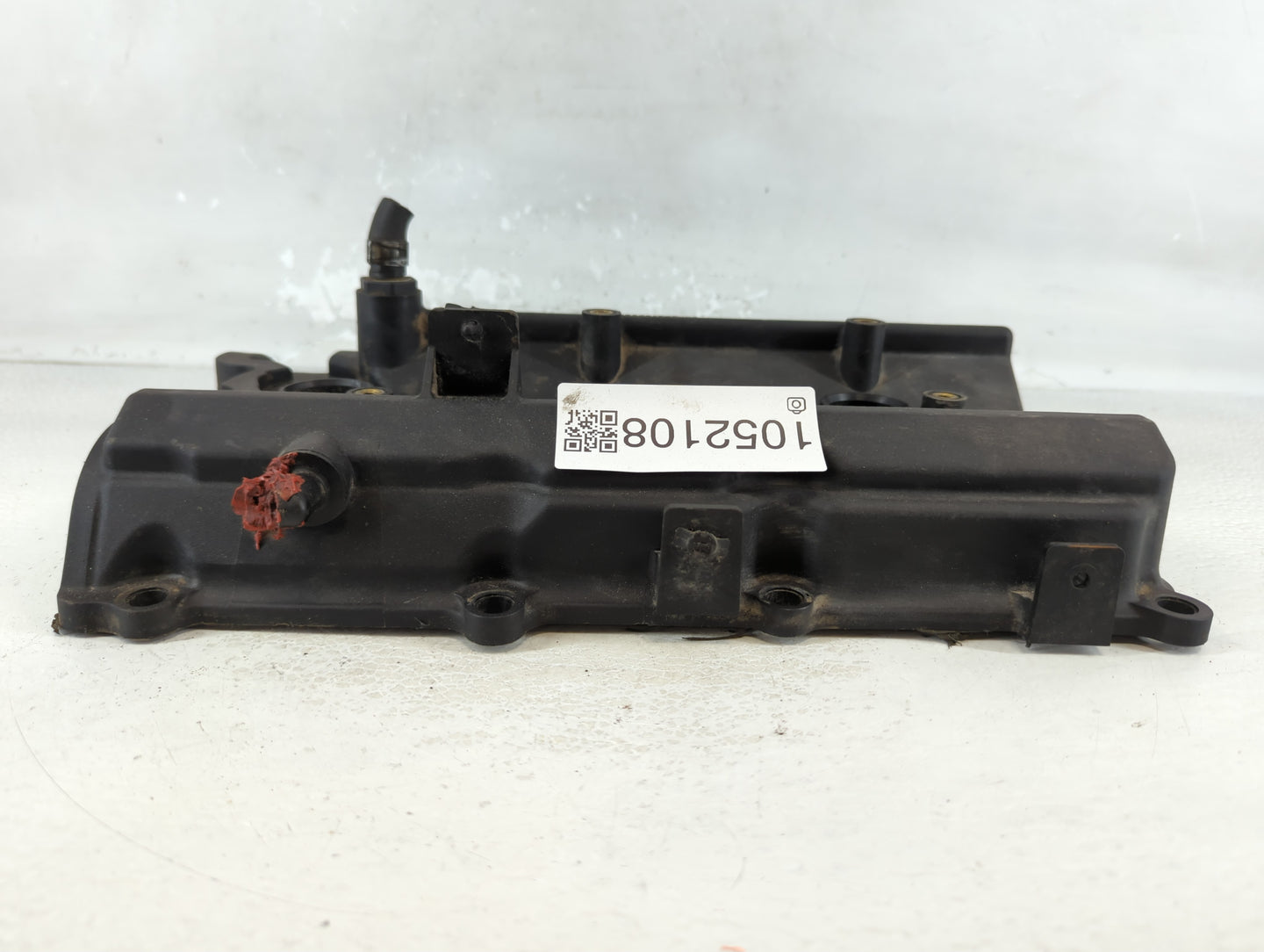 2004 Infiniti G35 Driver Left Cylinder Head Valve Cover P/N:Y2097-011 Fits OEM Used Auto Parts - Oemusedautoparts1.com