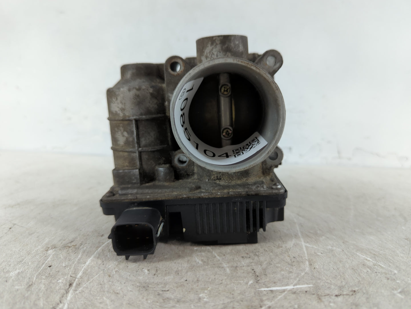 2003-2006 Infiniti G35 Throttle Body P/N:SERA576-01 Fits Fits 2002 2003 2004 2005 2006 OEM Used Auto Parts - Oemusedautopart