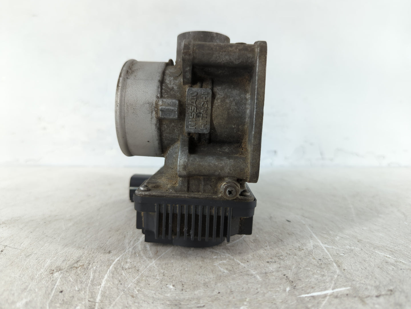 2003-2006 Infiniti G35 Throttle Body P/N:SERA576-01 Fits Fits 2002 2003 2004 2005 2006 OEM Used Auto Parts - Oemusedautopart