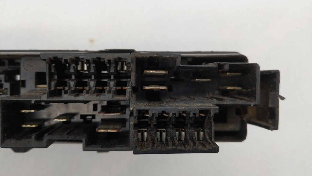 2003 Infiniti G35 Fusebox Fuse Box Panel Relay Module P/N:7254-5226 7154-5226 Fits OEM Used Auto Parts - Oemusedautoparts1.c