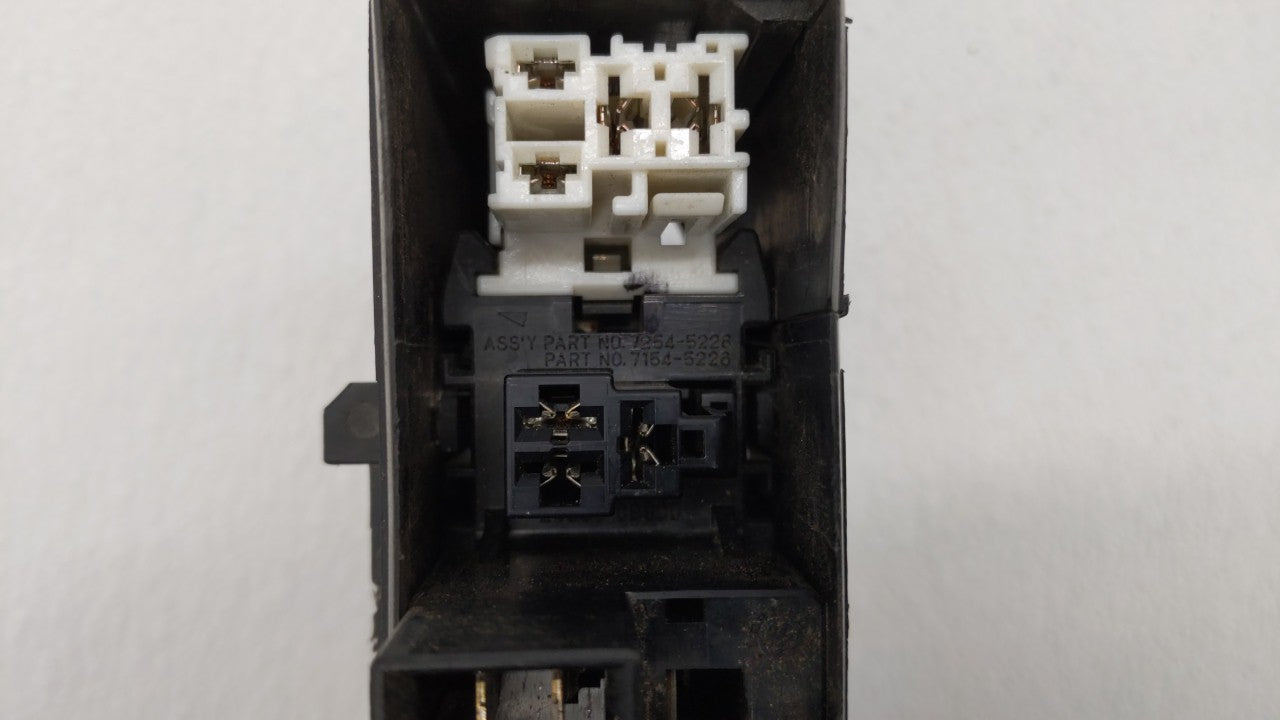 2003 Infiniti G35 Fusebox Fuse Box Panel Relay Module P/N:7254-5226 7154-5226 Fits OEM Used Auto Parts - Oemusedautoparts1.c