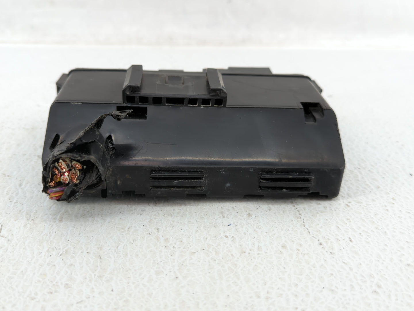 2003-2004 Infiniti G35 Fusebox Fuse Box Panel Relay Module Fits Fits 2003 2004 OEM Used Auto Parts - Oemusedautoparts1.com