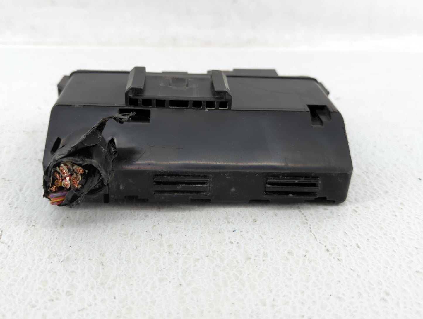 2003-2004 Infiniti G35 Fusebox Fuse Box Panel Relay Module Fits Fits 2003 2004 OEM Used Auto Parts - Oemusedautoparts1.com