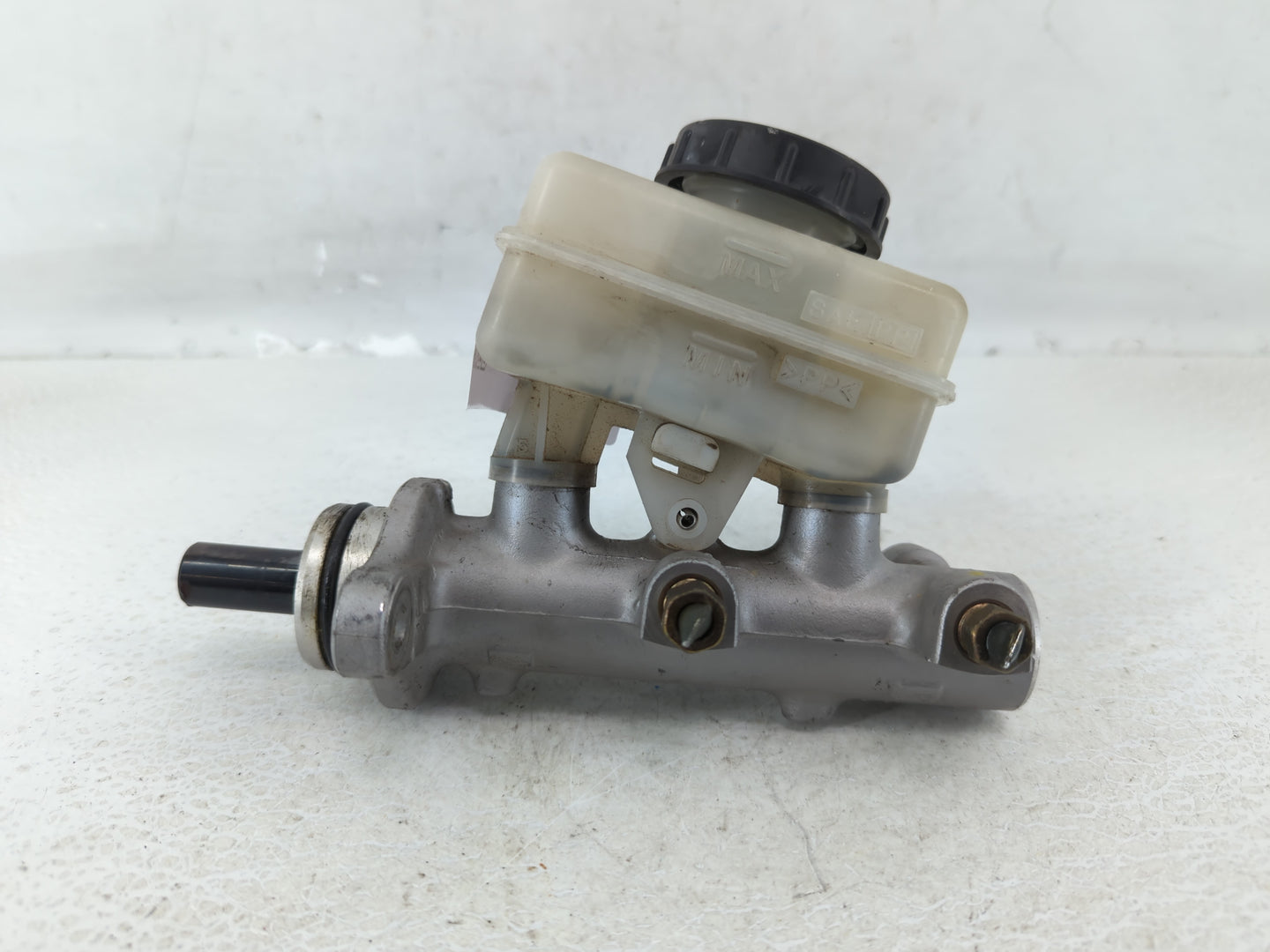 2004-2006 Infiniti G35 Brake Master Cylinder - Oemusedautoparts1.com