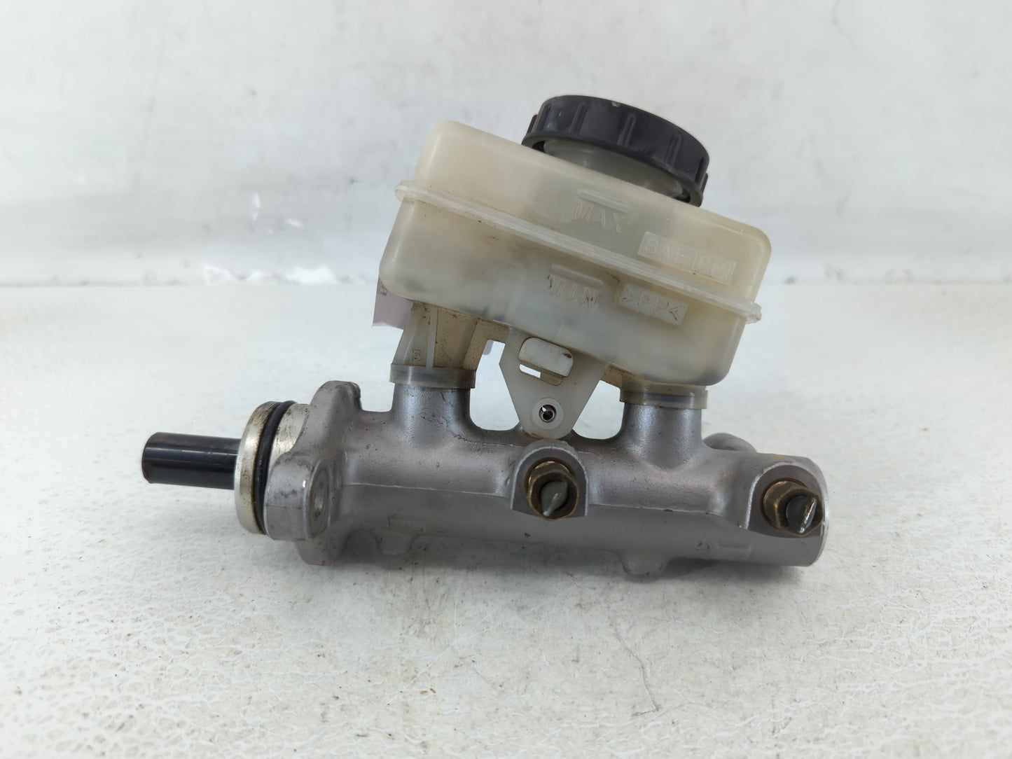 2004-2006 Infiniti G35 Brake Master Cylinder - Oemusedautoparts1.com