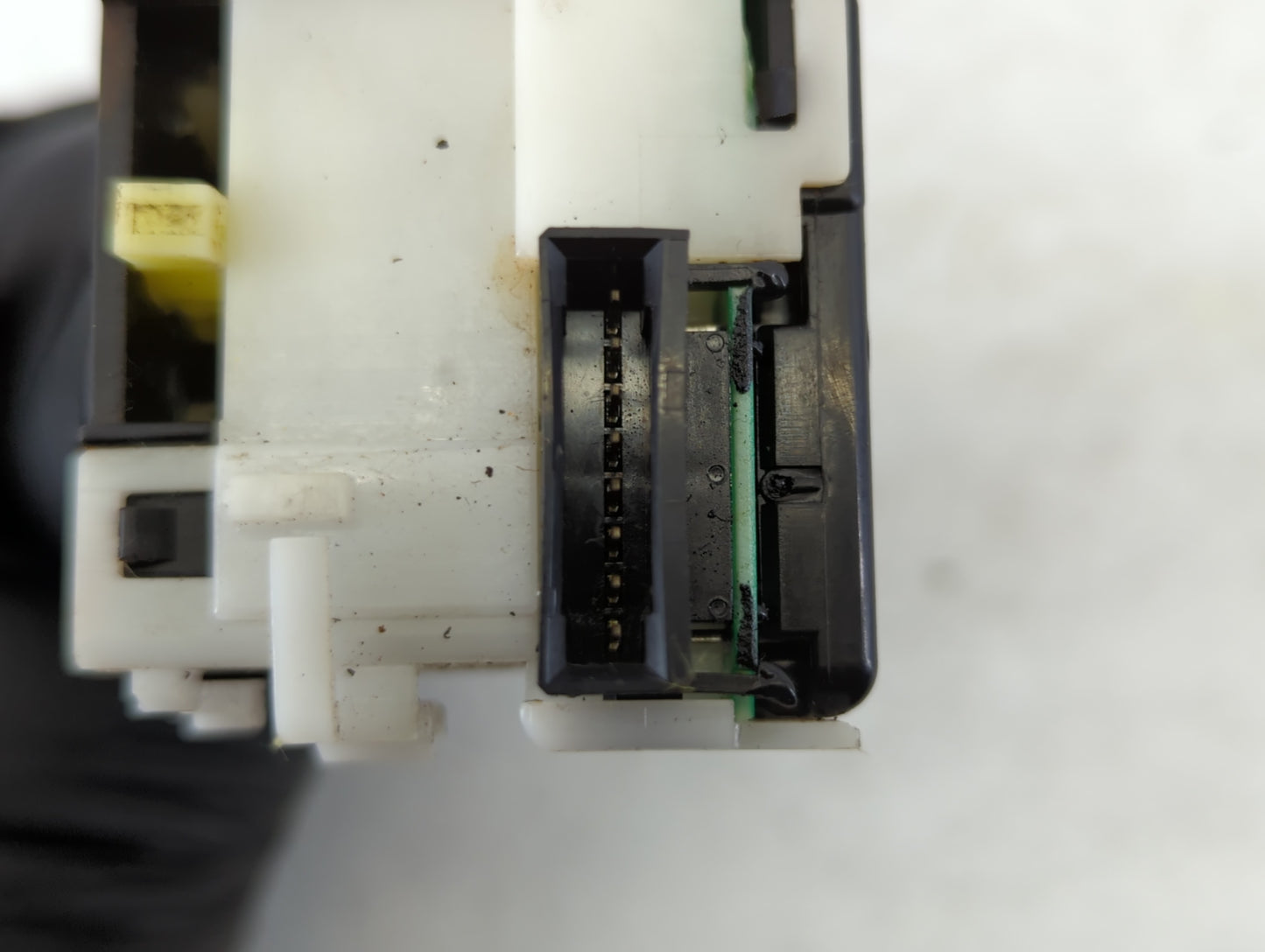 2003-2004 Infiniti G35 Column Switch - Oemusedautoparts1.com