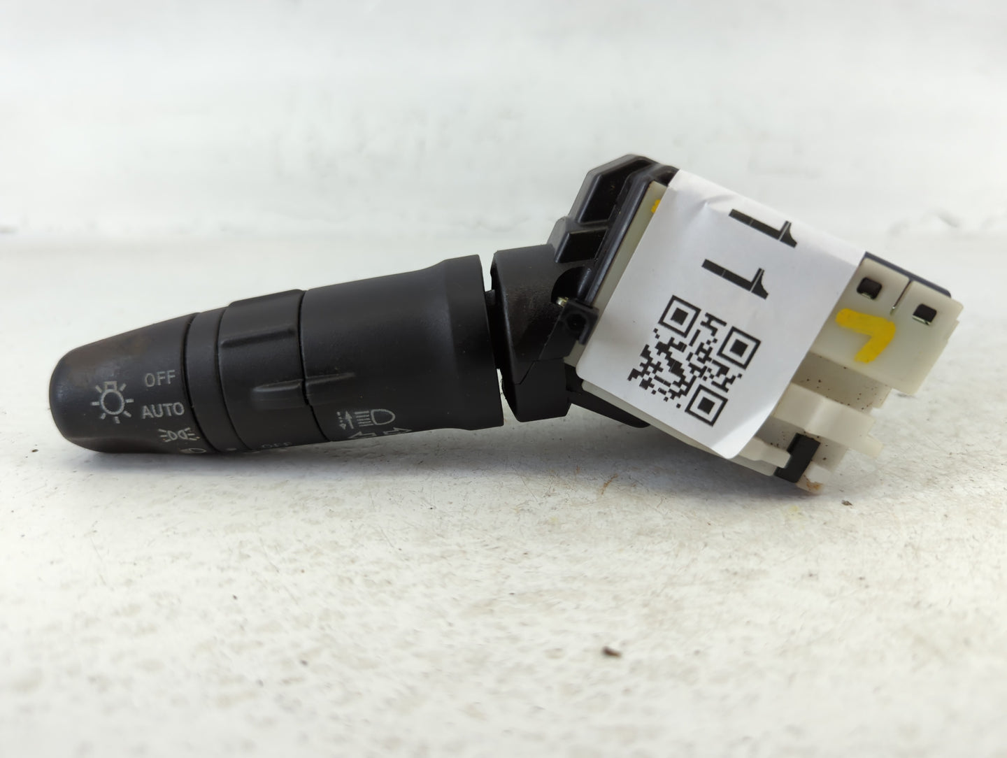 2003-2004 Infiniti G35 Column Switch - Oemusedautoparts1.com