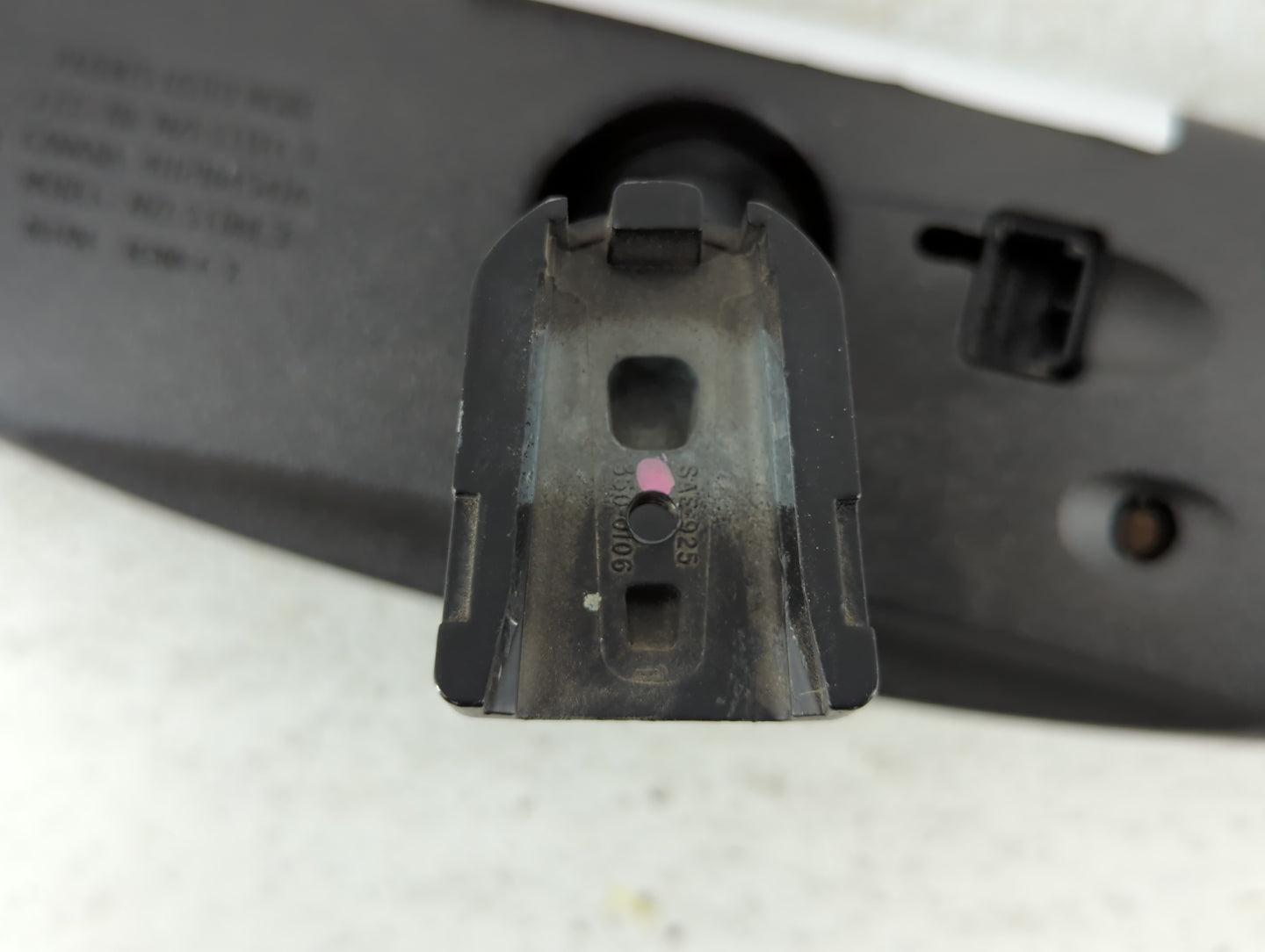 2004 Infiniti G35 Interior Rear View Mirror Replacement OEM P/N:GNTX-313 IE11 015633 Fits OEM Used Auto Parts - Oemusedautop