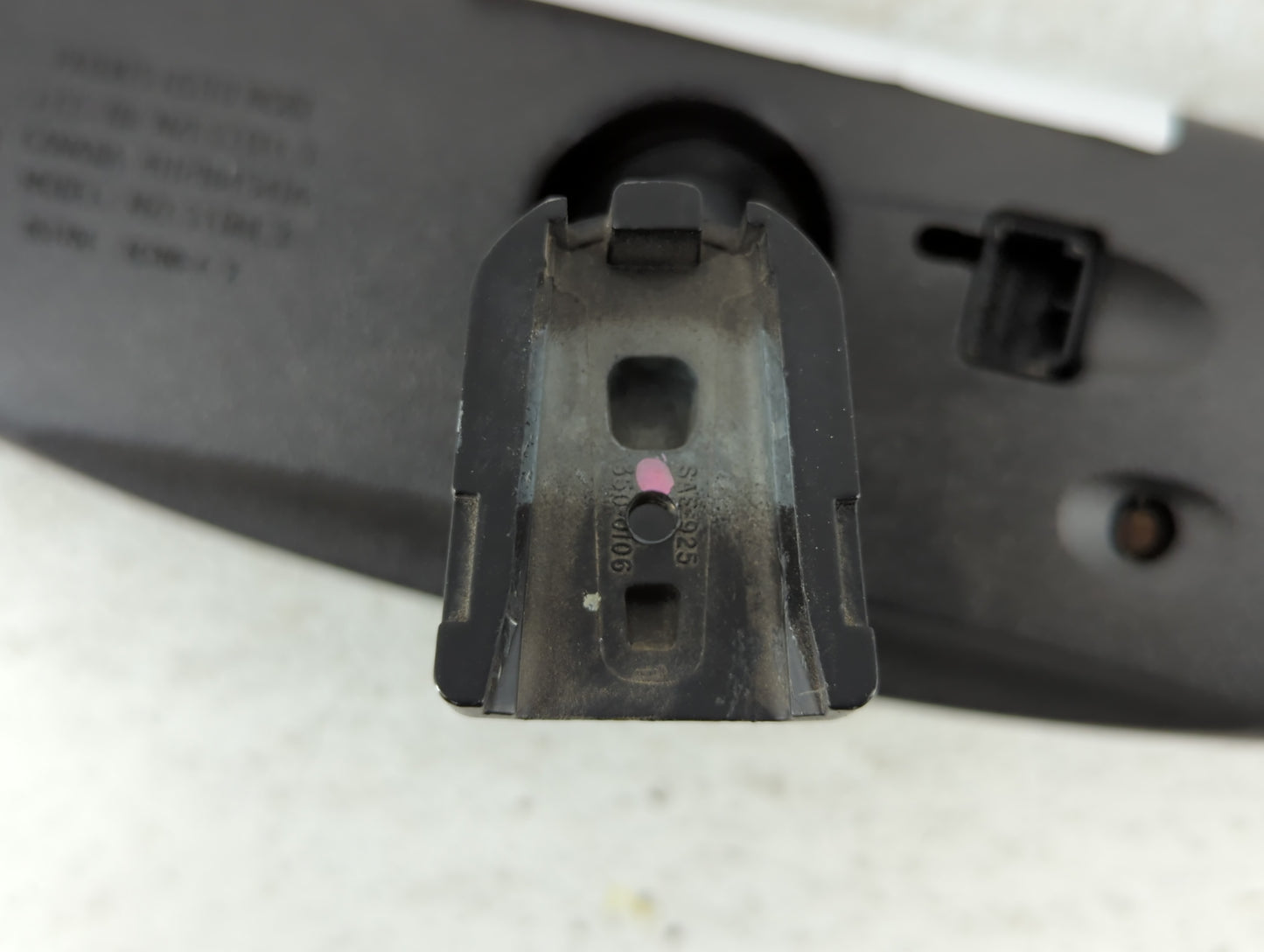 2004 Infiniti G35 Interior Rear View Mirror Replacement OEM P/N:GNTX-313 IE11 015633 Fits OEM Used Auto Parts - Oemusedautop