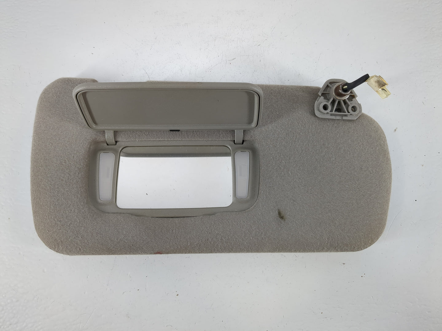 2003-2004 Infiniti I35 Sun Visor Shade Replacement Passenger Right Mirror Fits Fits 2003 2004 OEM Used Auto Parts - Oemuseda