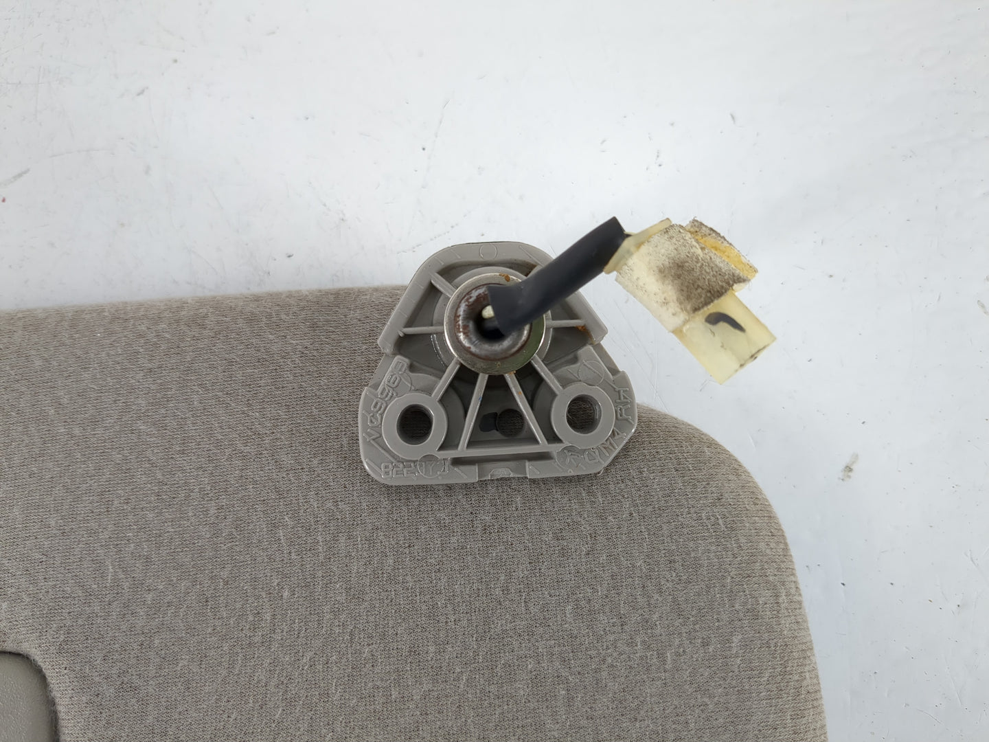 2003-2004 Infiniti I35 Sun Visor Shade Replacement Passenger Right Mirror Fits Fits 2003 2004 OEM Used Auto Parts - Oemuseda