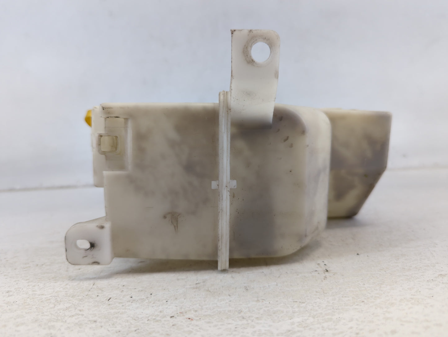 2002-2004 Infiniti I35 Windshield Washer Fluid Reservoir Bottle Oem - Oemusedautoparts1.com