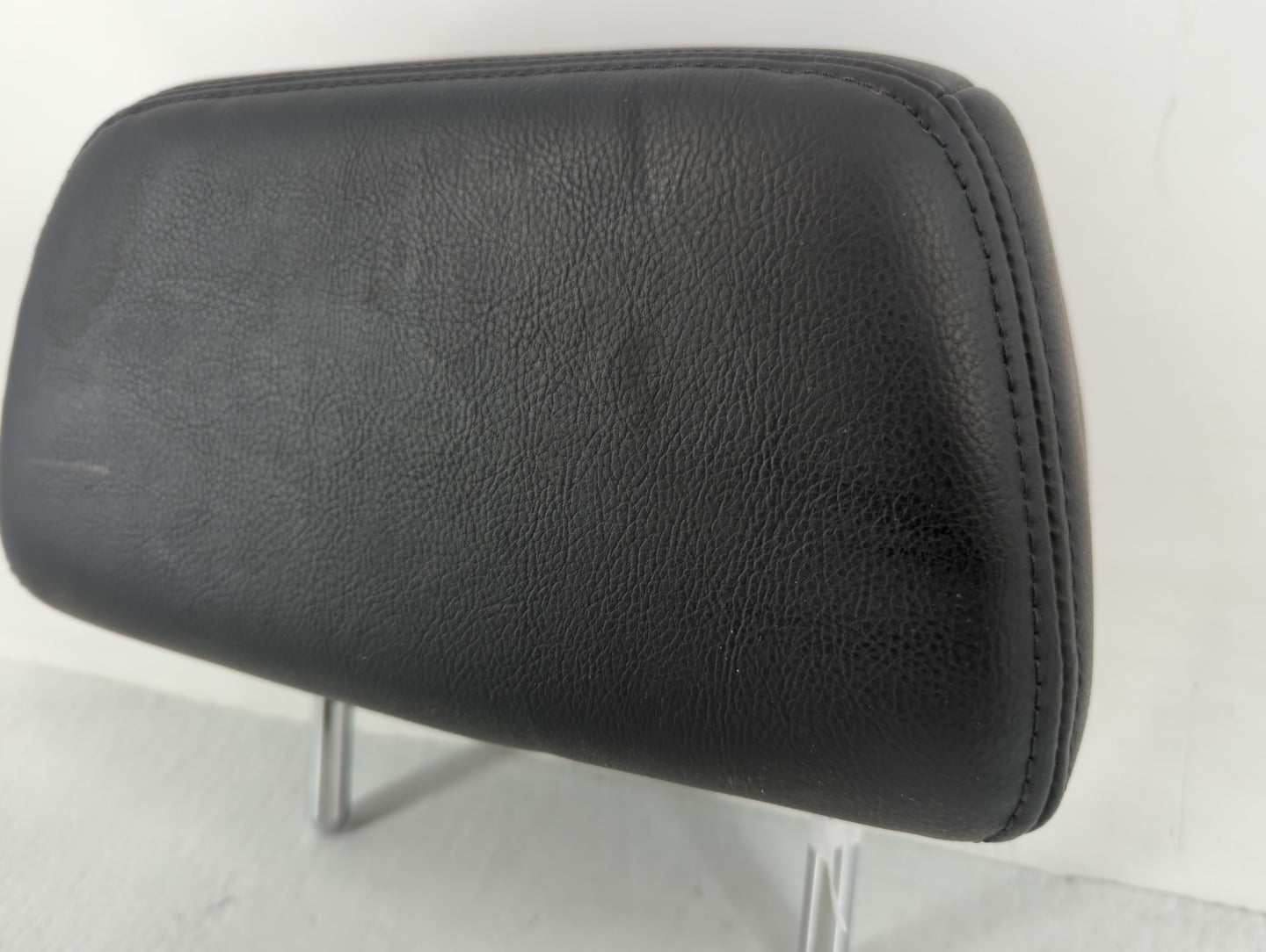 2002-2004 Infiniti I35 Headrest Head Rest Front Driver Passenger Seat Fits Fits 2002 2003 2004 OEM Used Auto Parts - Oemused