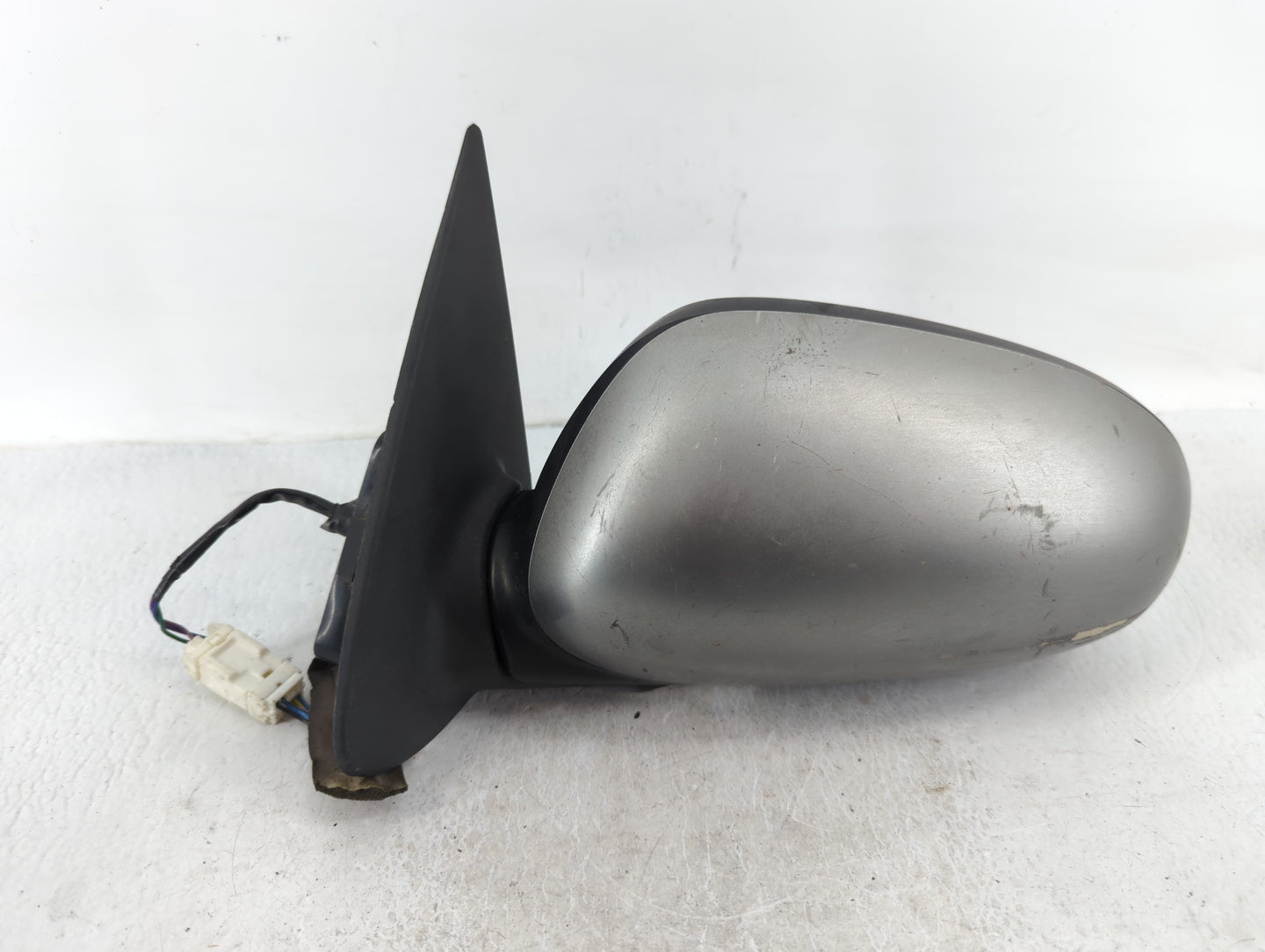 2002-2004 Infiniti I35 Driver Left Side View Manual Door Mirror Grey - Oemusedautoparts1.com