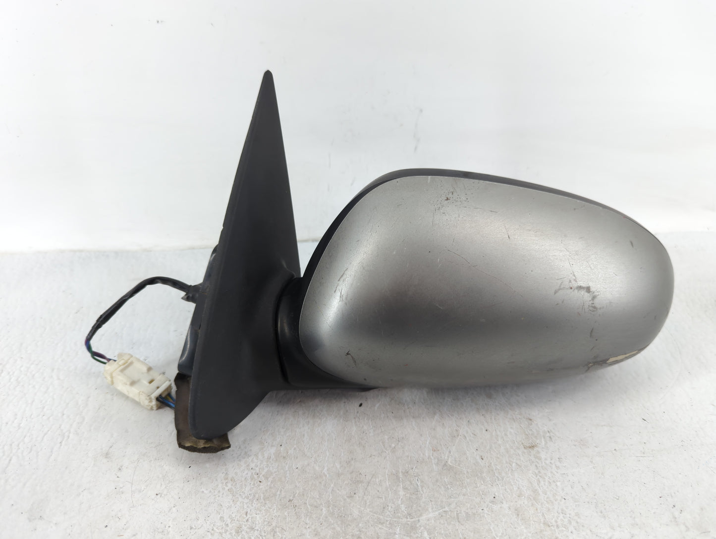2002-2004 Infiniti I35 Driver Left Side View Manual Door Mirror Grey - Oemusedautoparts1.com