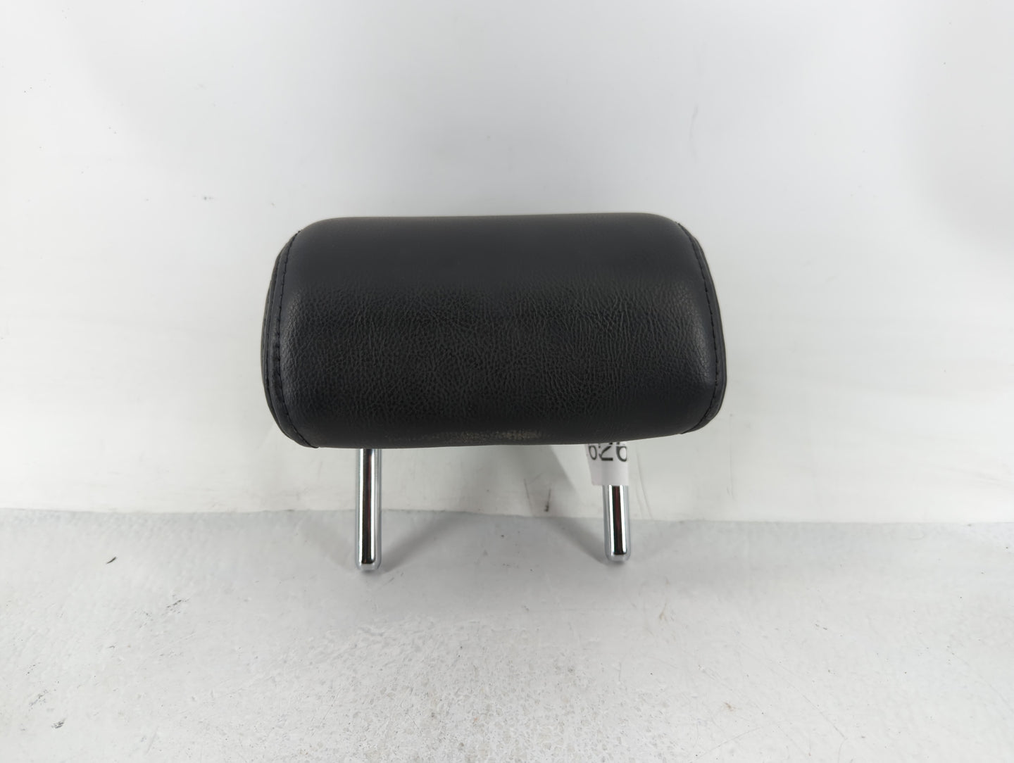 2002-2004 Infiniti I35 Headrest Head Rest Front Driver Passenger Seat Fits Fits 2002 2003 2004 OEM Used Auto Parts - Oemused