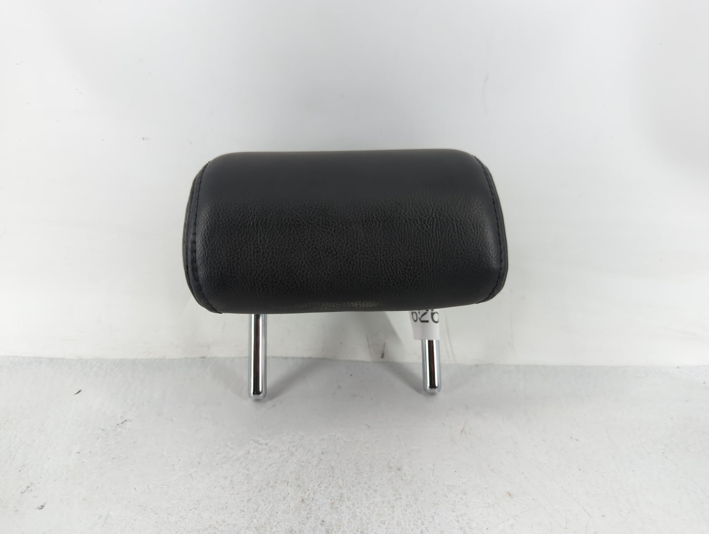 2002-2004 Infiniti I35 Headrest Head Rest Front Driver Passenger Seat Fits Fits 2002 2003 2004 OEM Used Auto Parts - Oemused