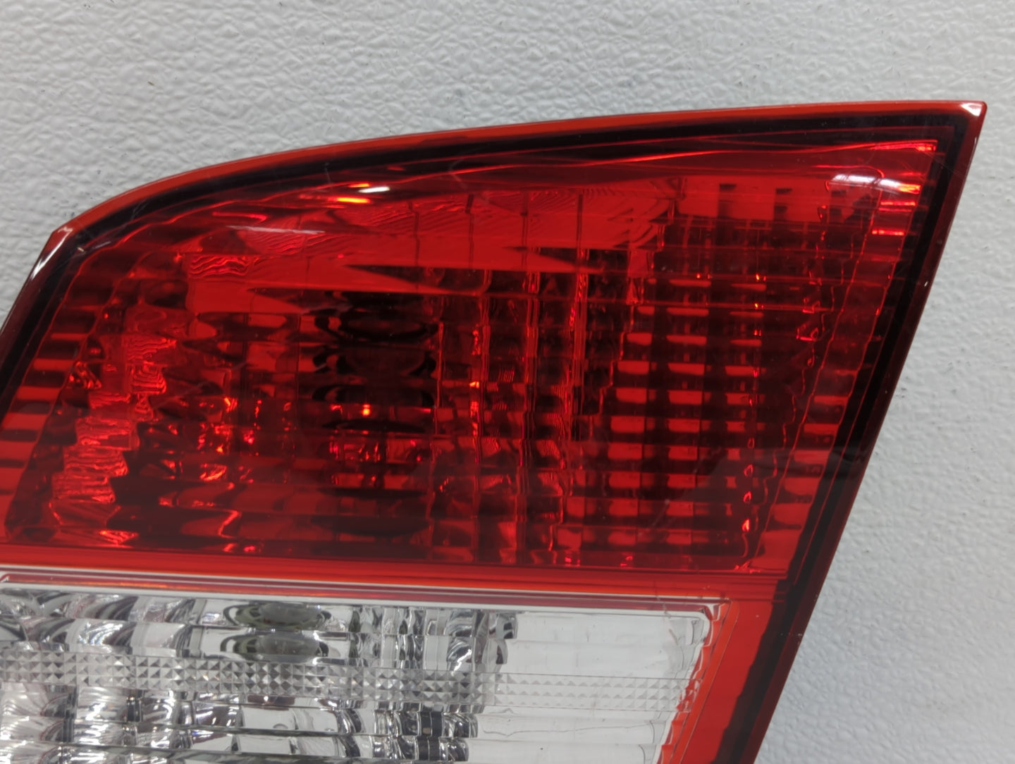 2002-2004 Infiniti I35 Tail Light Assembly Passenger Right OEM Fits Fits 2002 2003 2004 OEM Used Auto Parts - Oemusedautopar