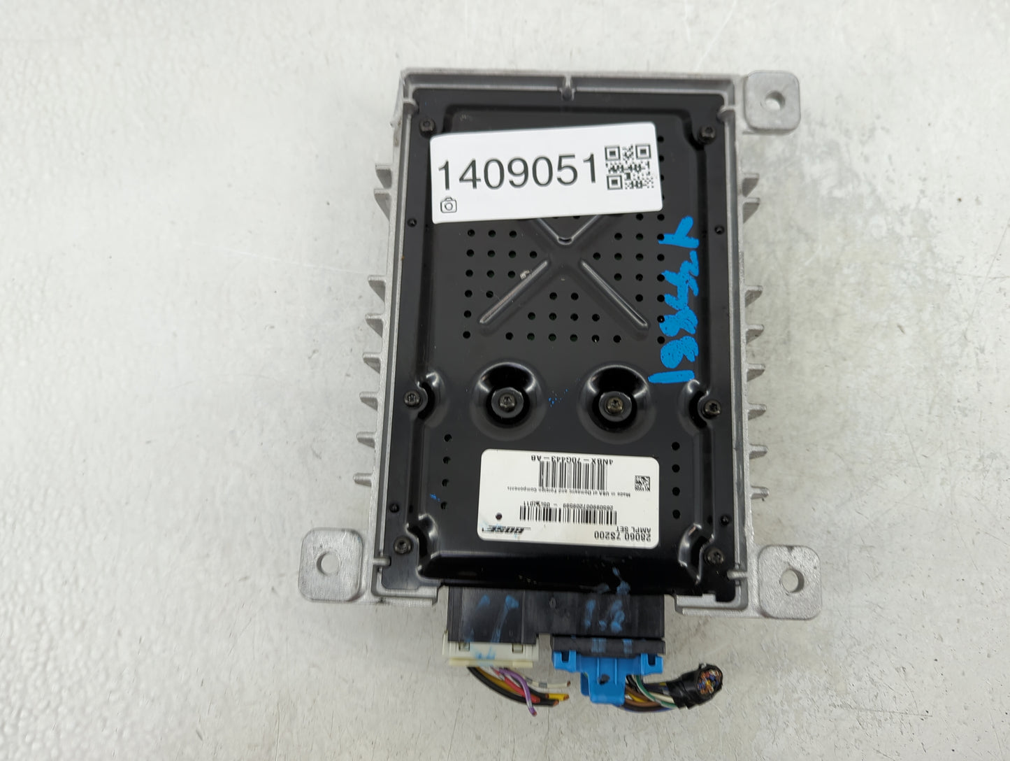 2004-2007 Infiniti Qx56 Radio AM FM Cd Player Receiver Replacement P/N:280607S200 Fits Fits 2004 2005 2006 2007 OEM Used Aut