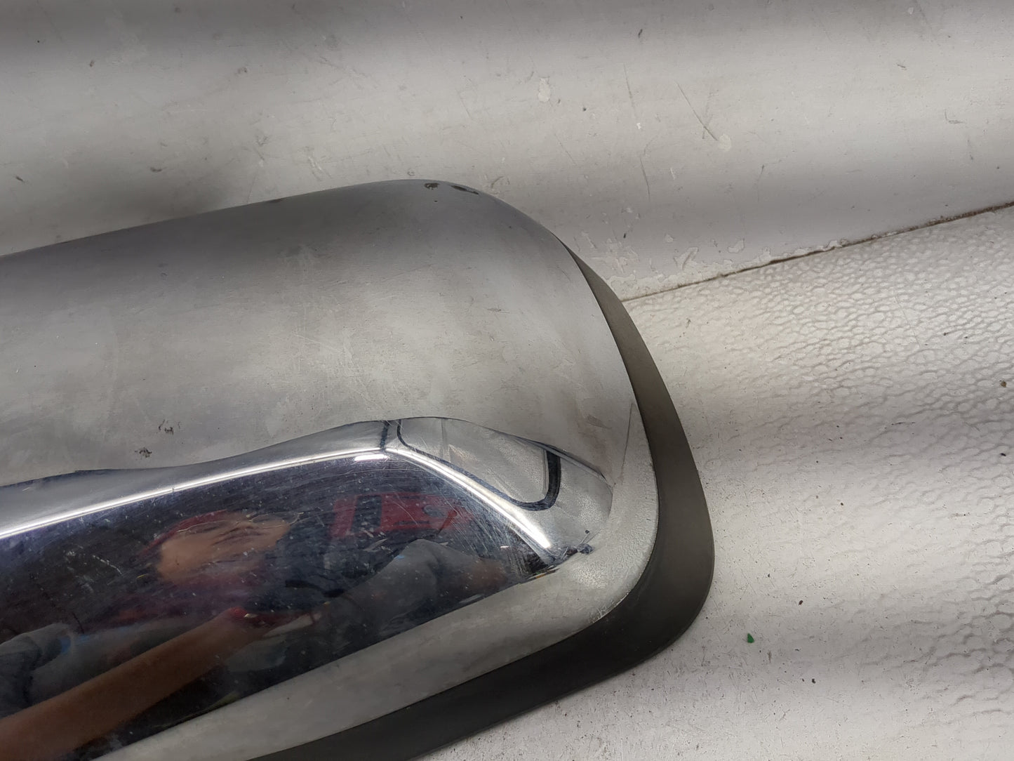 2004-2005 Infiniti Qx56 Driver Side View Mirror - Left Door Mirror OEM Used - Oemusedautoparts1.com