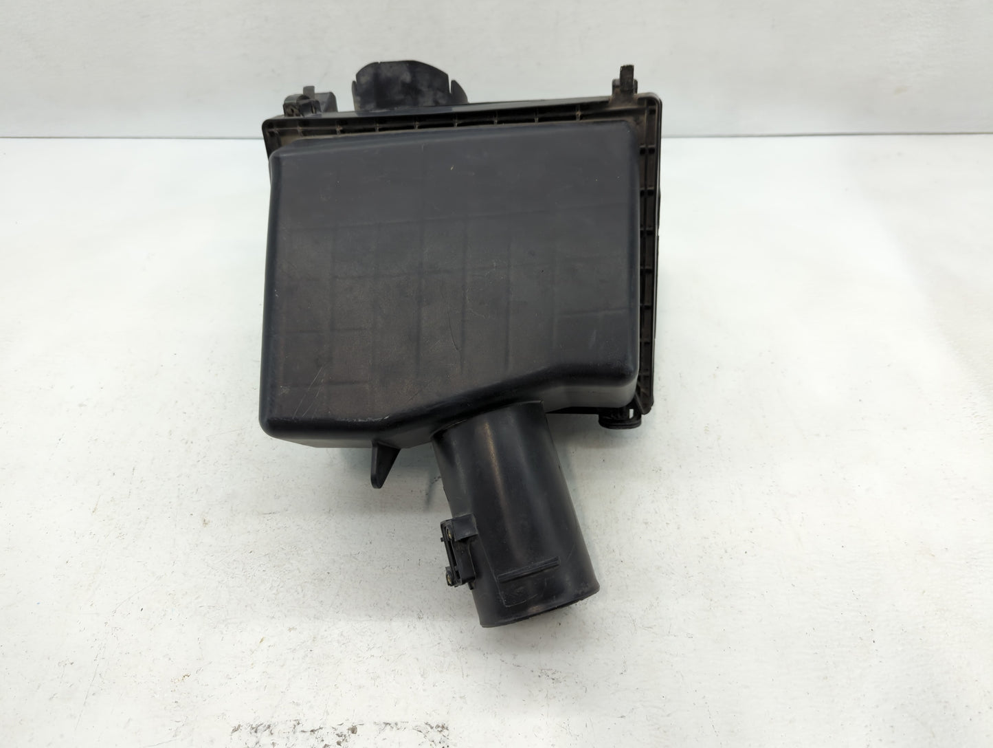 2004 Infiniti Qx56 Air Cleaner Intake-duct Hose Tube - Oemusedautoparts1.com