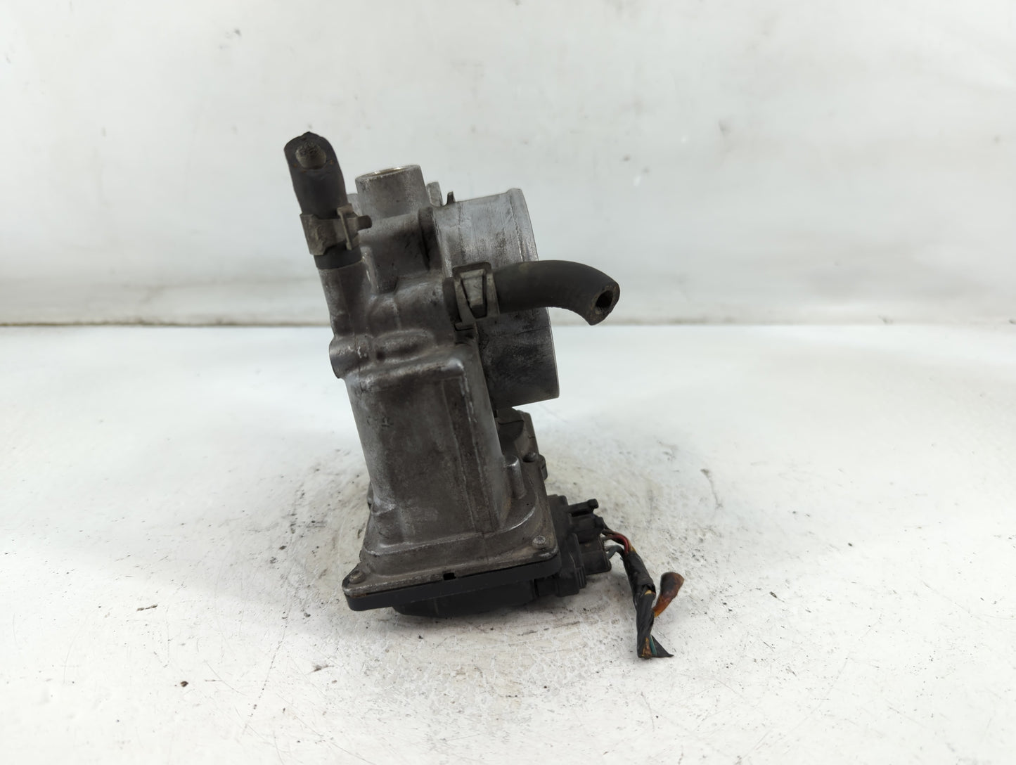 2004-2010 Infiniti Qx56 Throttle Body P/N:16119 7S000 Fits Fits 2004 2005 2006 2007 2008 2009 2010 2011 2012 2013 2014 OEM U