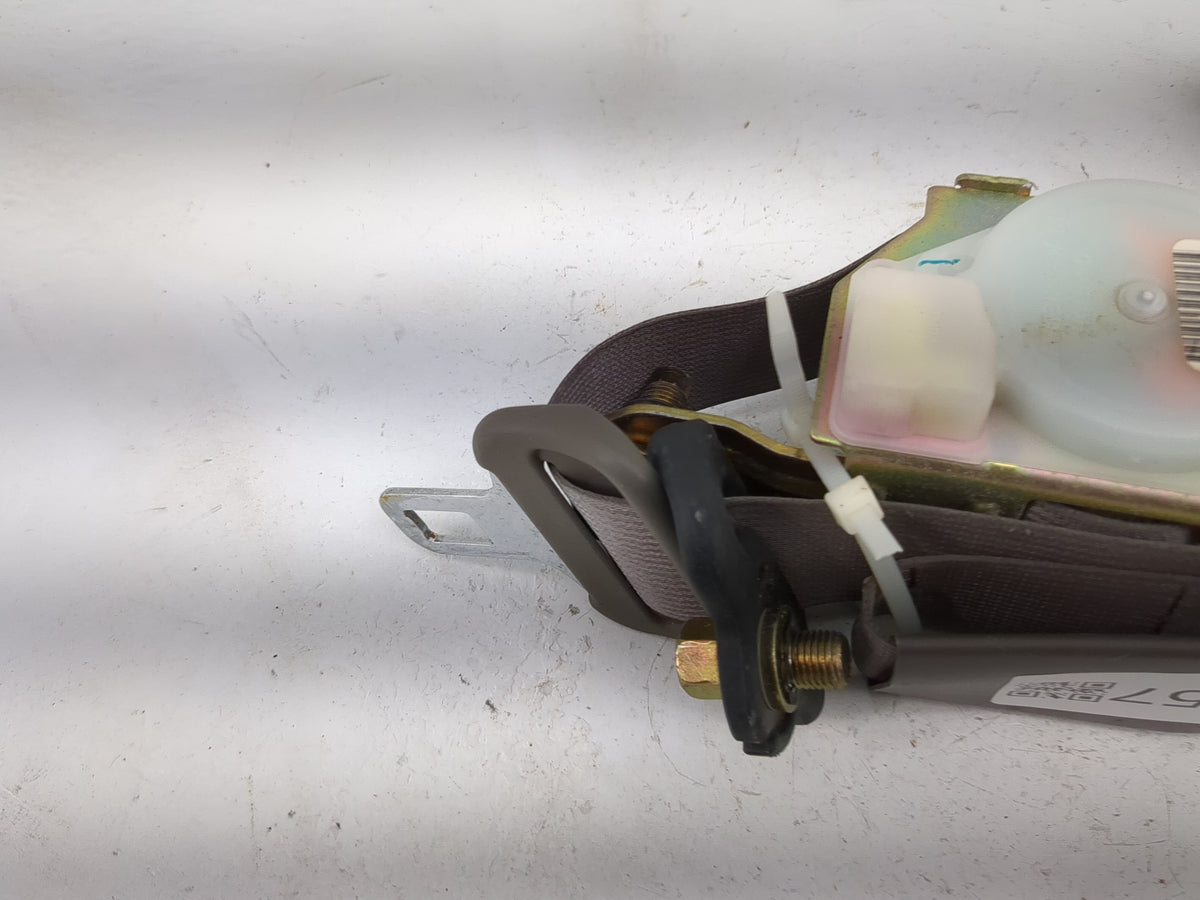2003-2004 Isuzu Rodeo Driver Front Seatbelt Retractor Tan - Oemusedautoparts1.com