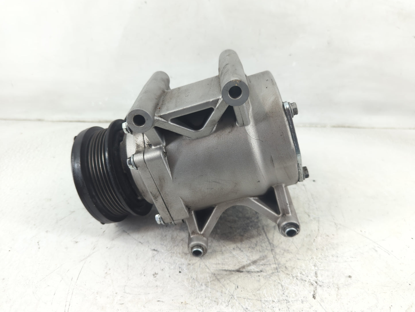 2000-2005 Jaguar S-type Air Conditioning A/c Ac Compressor Oem - Oemusedautoparts1.com
