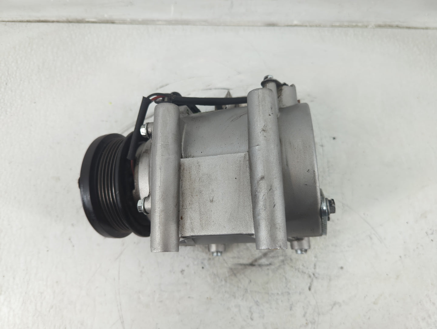 2000-2005 Jaguar S-type Air Conditioning A/c Ac Compressor Oem - Oemusedautoparts1.com