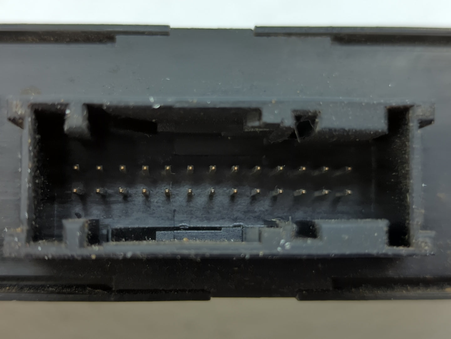 2003-2004 Jaguar S-type Chassis Control Module Ccm Bcm Body Control - Oemusedautoparts1.com
